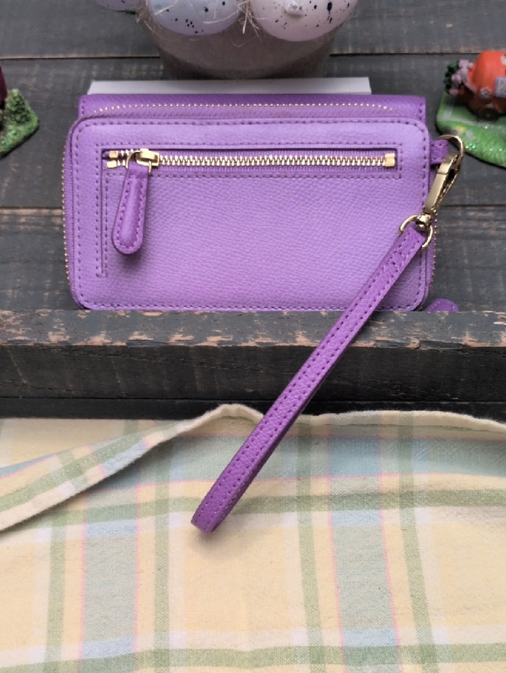 Vera Bradley Purple Lavender Faux Leather Wristlet Wallet - Picture 3 of 11